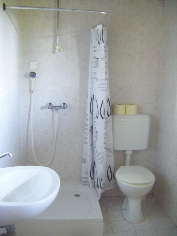 Guest House Kmetija Dane المظهر الخارجي الصورة